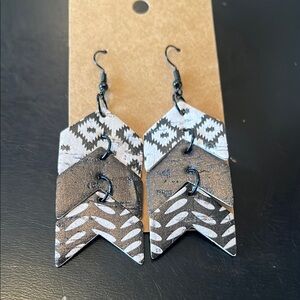 Black and White Patterned Chevron Earrings